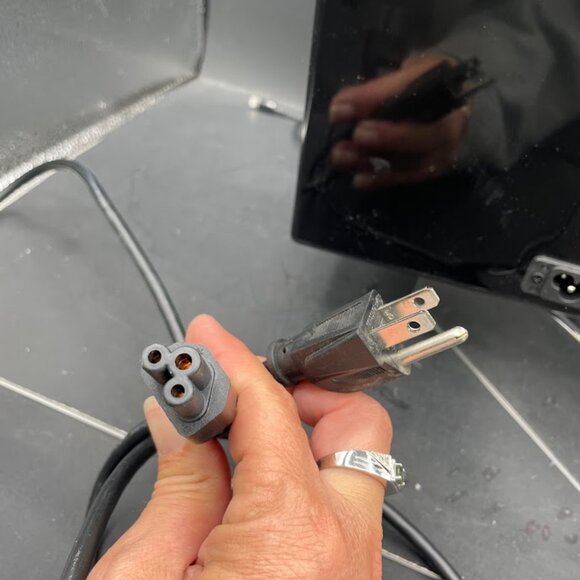 Interstate Batteries KIA Promo Faux Car Battery Electronics Charging Station - Picture 12 of 13